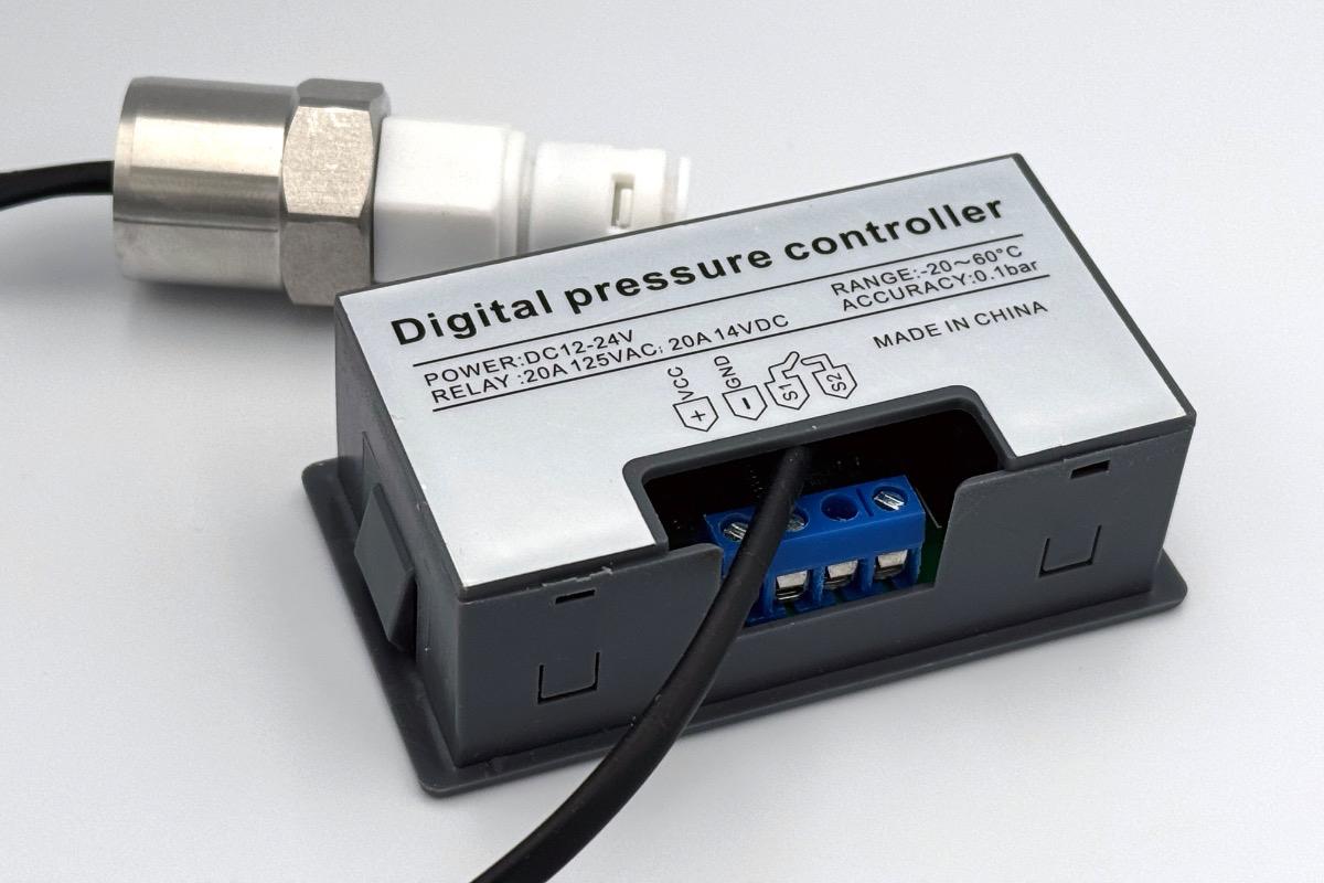 "Цифровой контроллер давления с реле, двухпороговый, с внешним датчиком" - вид 3