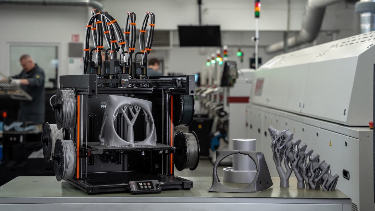 Prusa обновила линейку: представлены XL+, CORE One L+ и CORE One+ Gen 2
