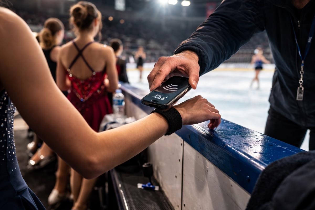 RFID-браслеты в спортивных секциях: контроль доступа без терминалов и бумаги