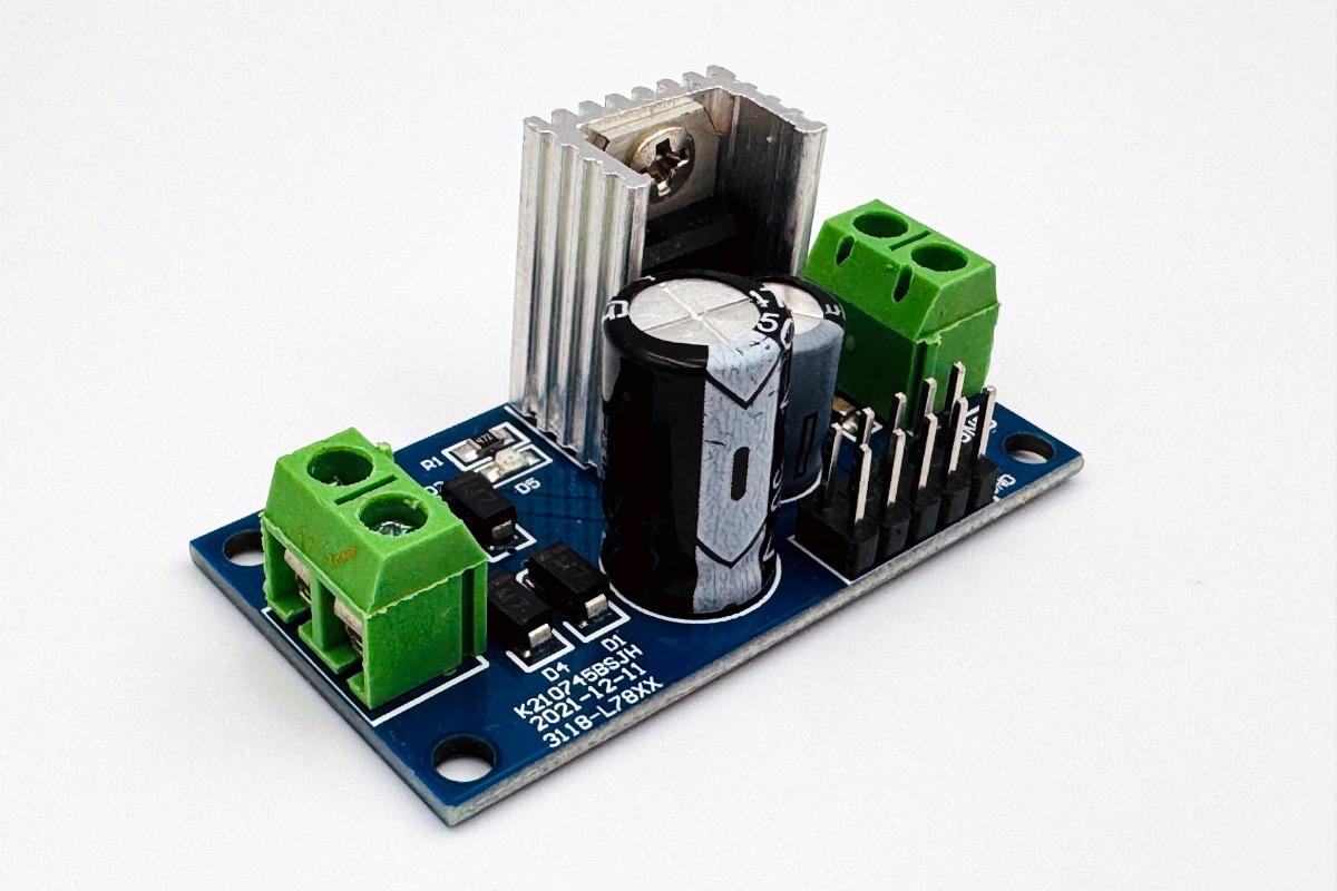 Стабилизатор напряжения LM7805, 5 В, 1.5 А
